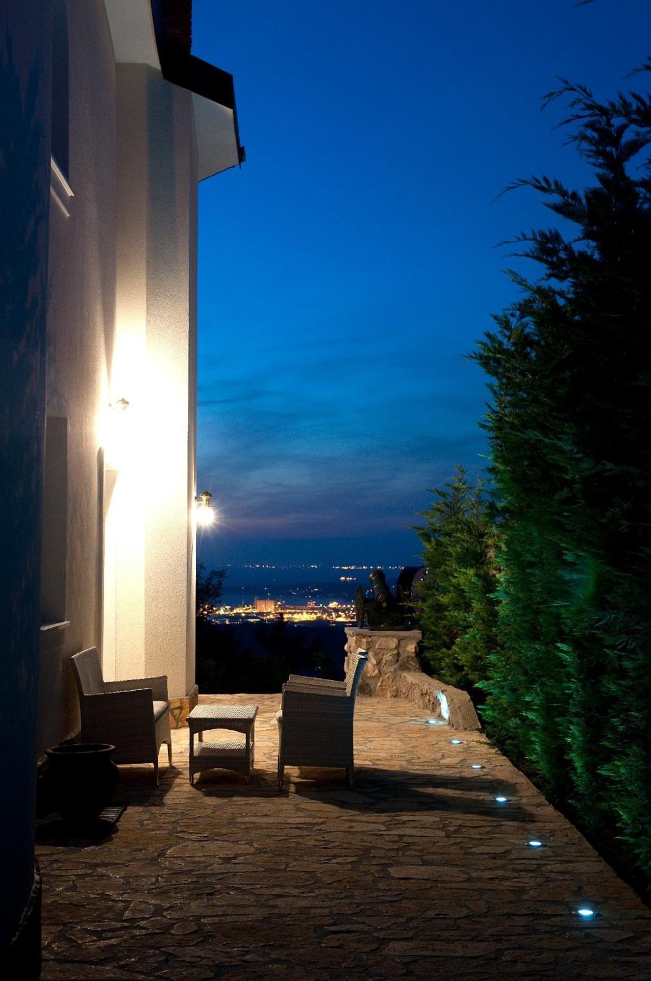 Casa Oasa -Accommodation , Pizzeria & Bar Marezige Luaran gambar